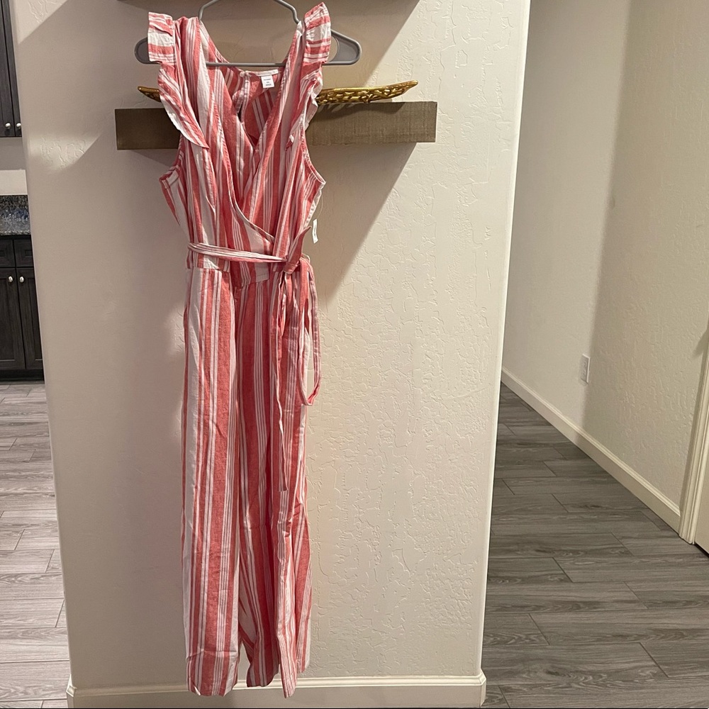 Linen jumpsuit, coral/white striped, tie front, ruffle sleeve, wide leg•size XXL